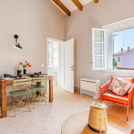 Cozy In Bastia Di דירה *